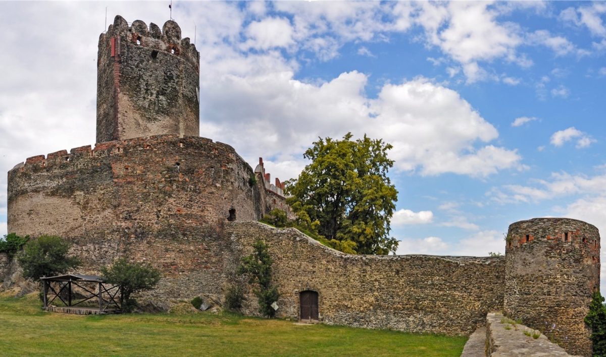 Majestátní, středověký Hrad Bolków